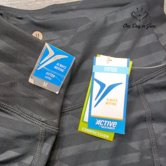 Old Navy Active Crop Yoga Pants Size M - Picture 2 of 6